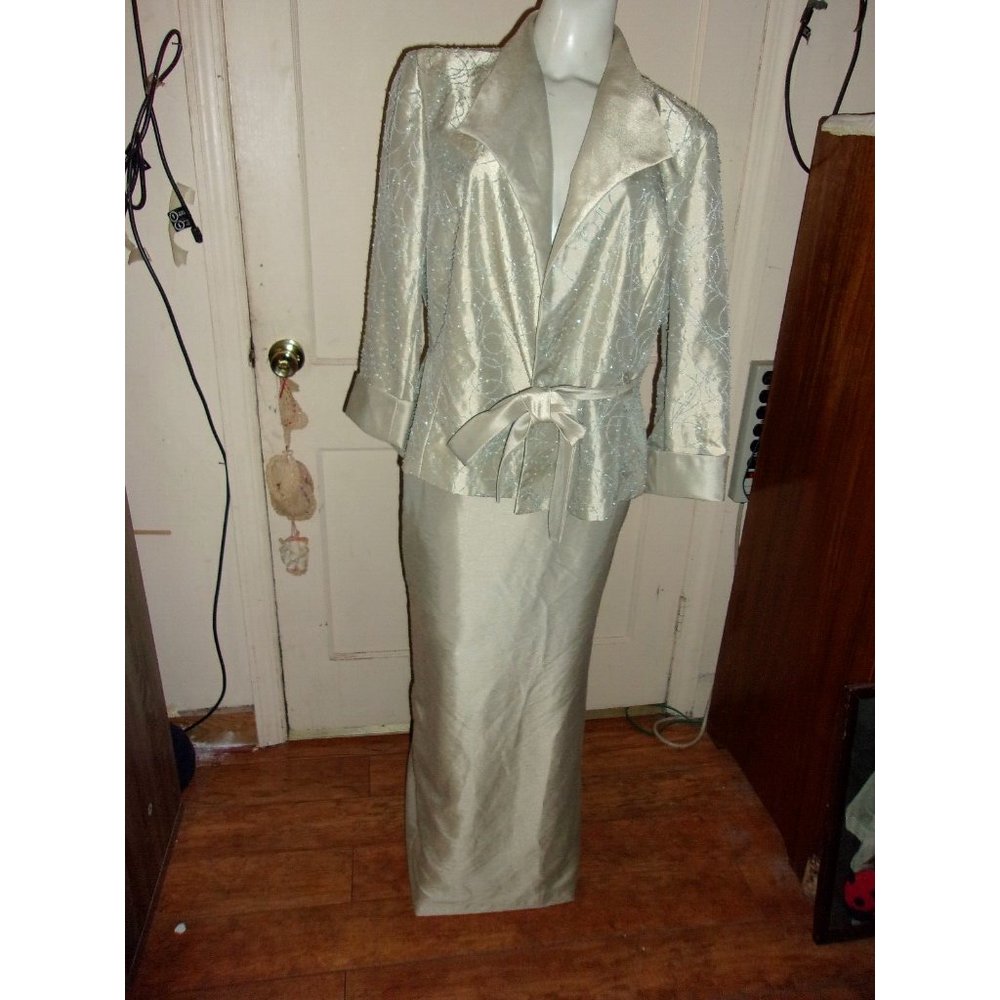 Cachet Jacket & Long Skirt Size 10 Long Gray Embroidered Blue Designs/ Beads New